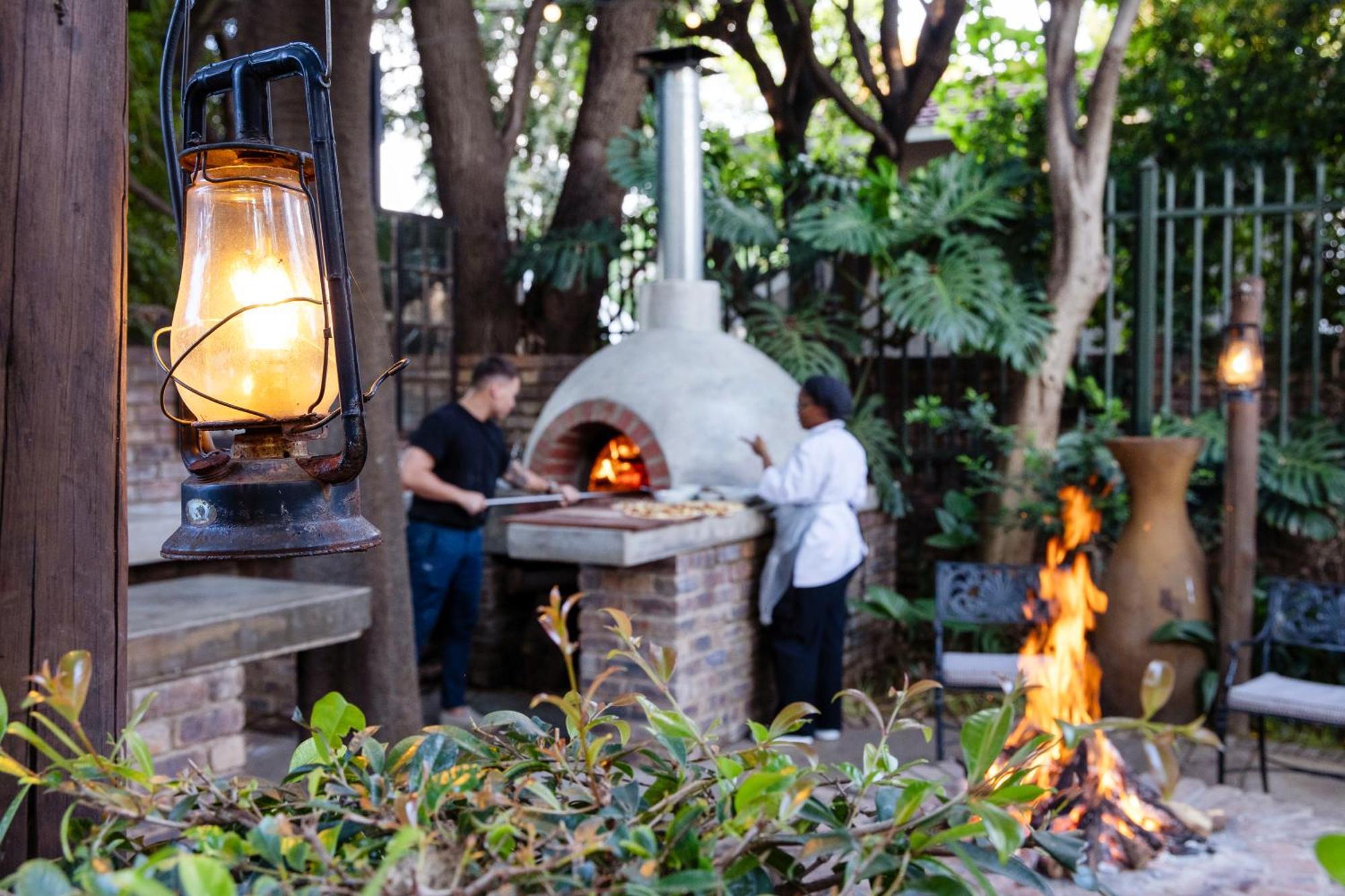 פרטוריה Murray Street 137 Guesthouse מראה חיצוני תמונה